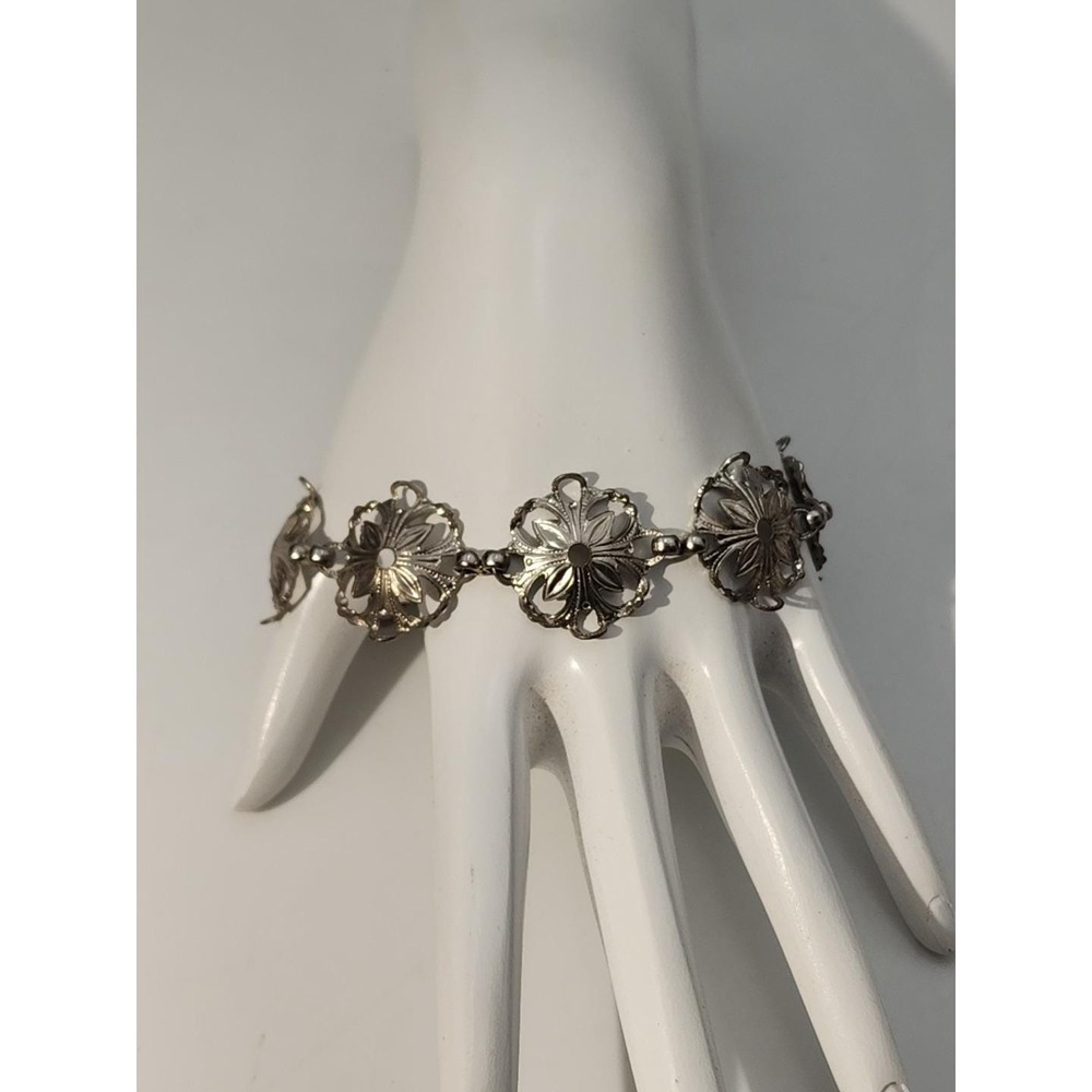 Vintage Silver Tone Round Flowers Link‎ 7" Bracelet